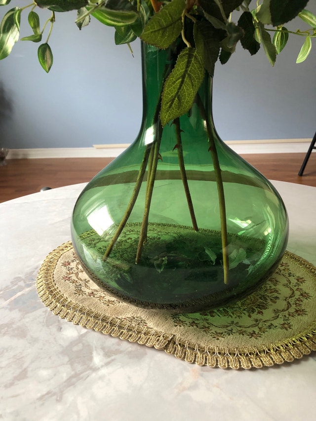 Green Glass Vase - photo 2
