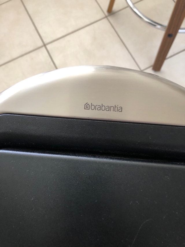 Brabantia Touch Bin - photo 4