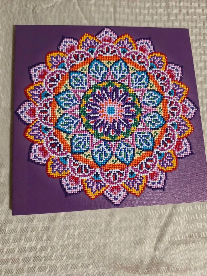 Completed Diamond Art Canvas Pair – Mandala & Hot Air Balloons - photo 3