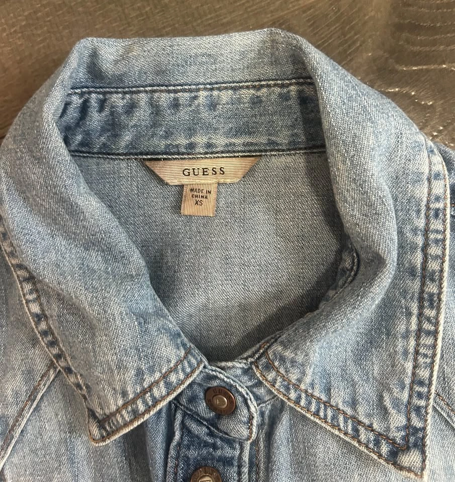 GUESS Light Wash Western Denim Snap Shirt XS - photo 3
