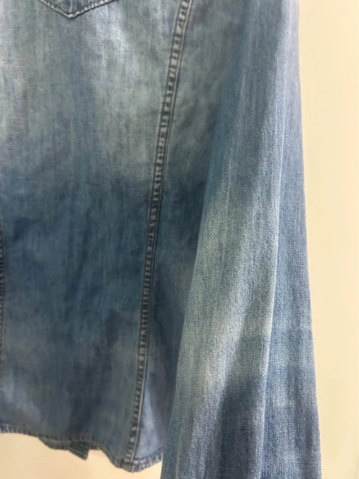 GUESS Light Wash Western Denim Snap Shirt XS - photo 5
