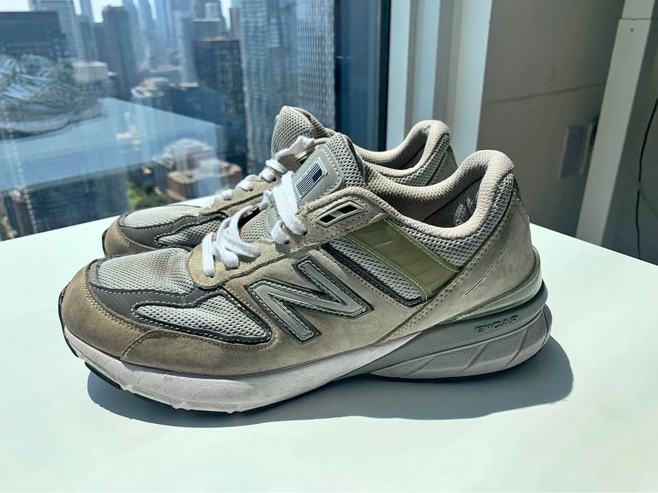 New Balance 990v5 Grey