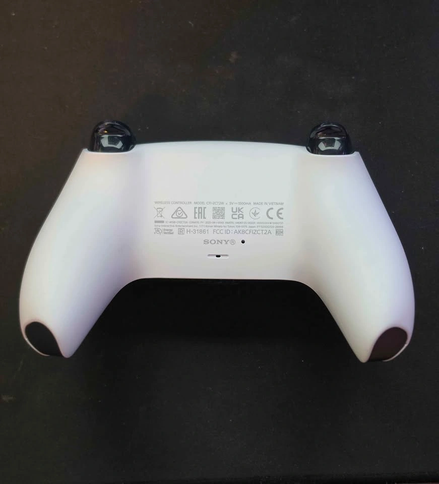 PlayStation 5 Slim 1TB Console with controller - photo 5