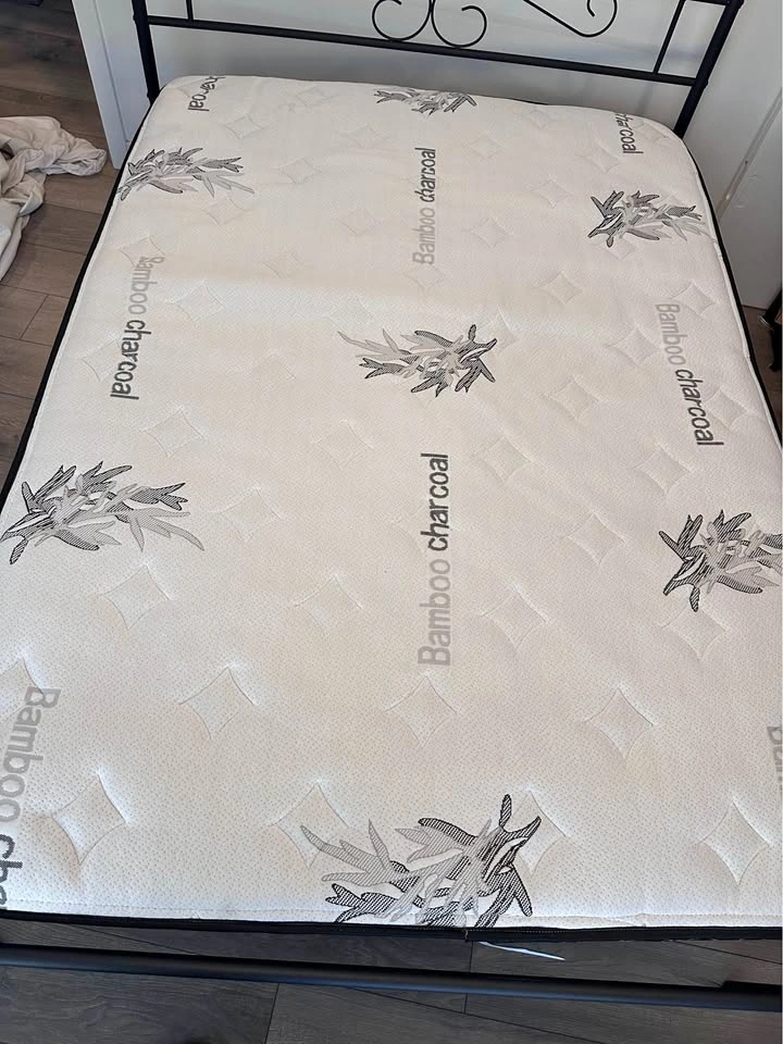 Double Spring Mattress (with sheet)