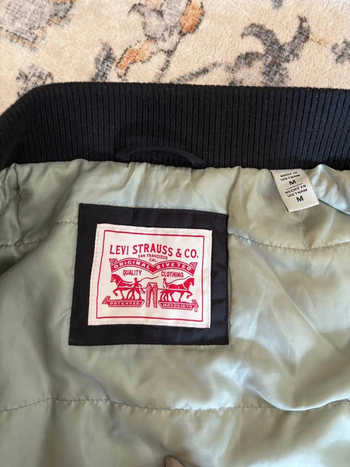 Levi’s Black Bomber Jacket – Size Medium - photo 2