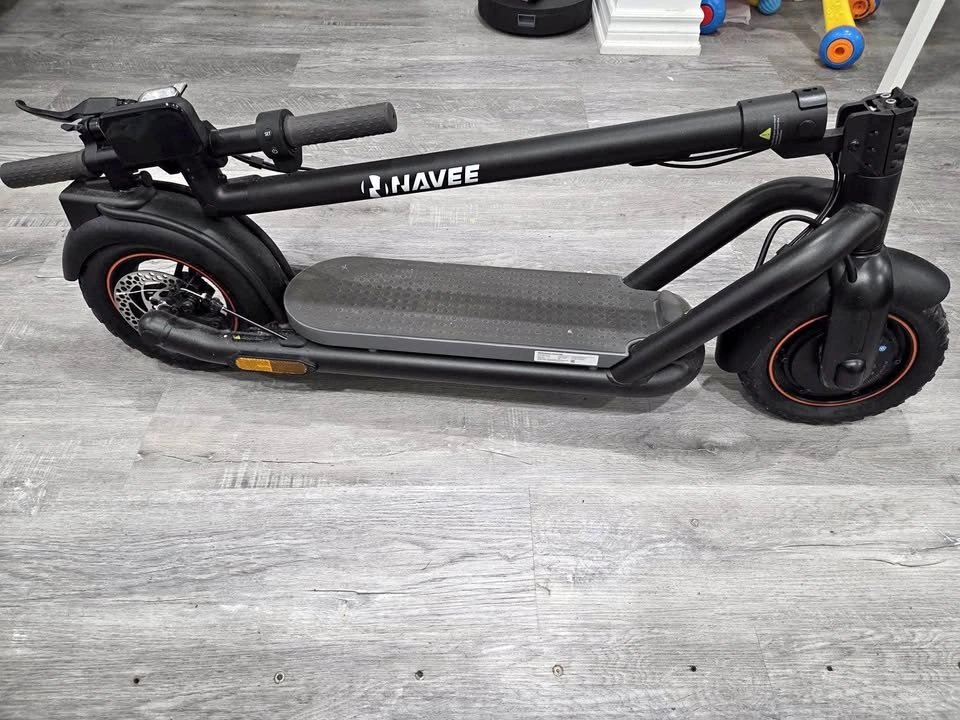 NAVEE Electric Scooter- N65 model