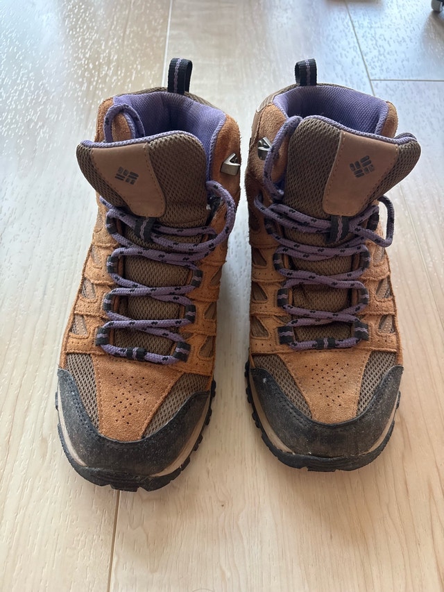 Columbia Hiking Boots - Size 7