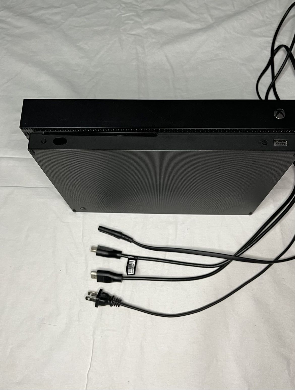 Xbox One X - photo 3