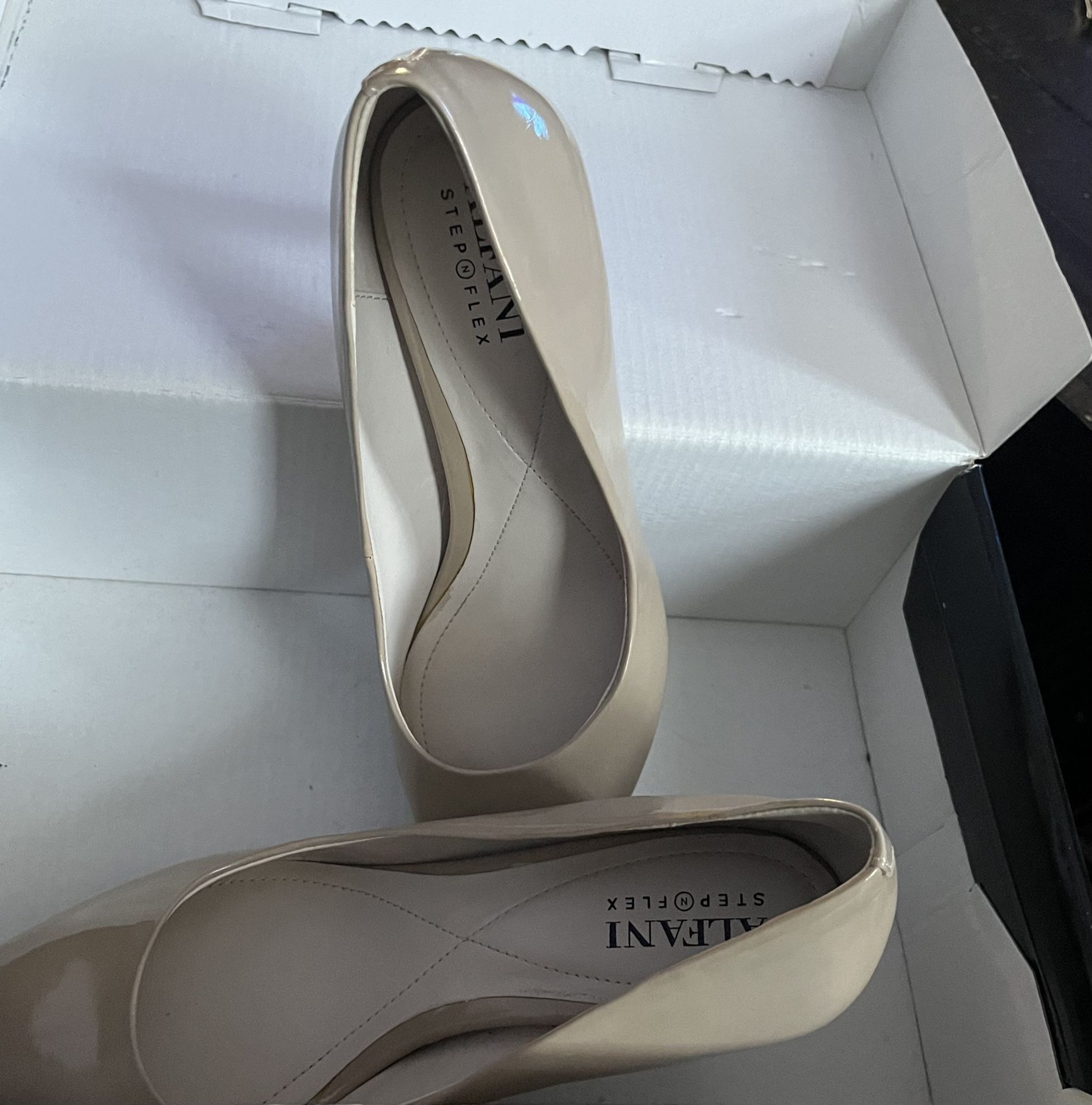 Alfani Womens High Heel Size 6 US