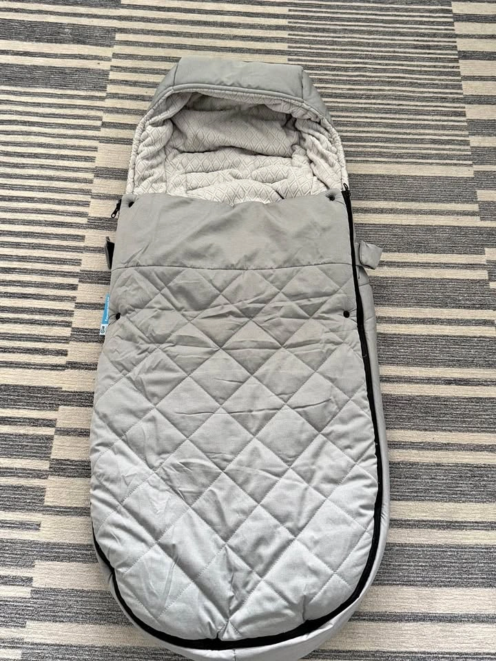 UPPABaby footmuff + handmuffs