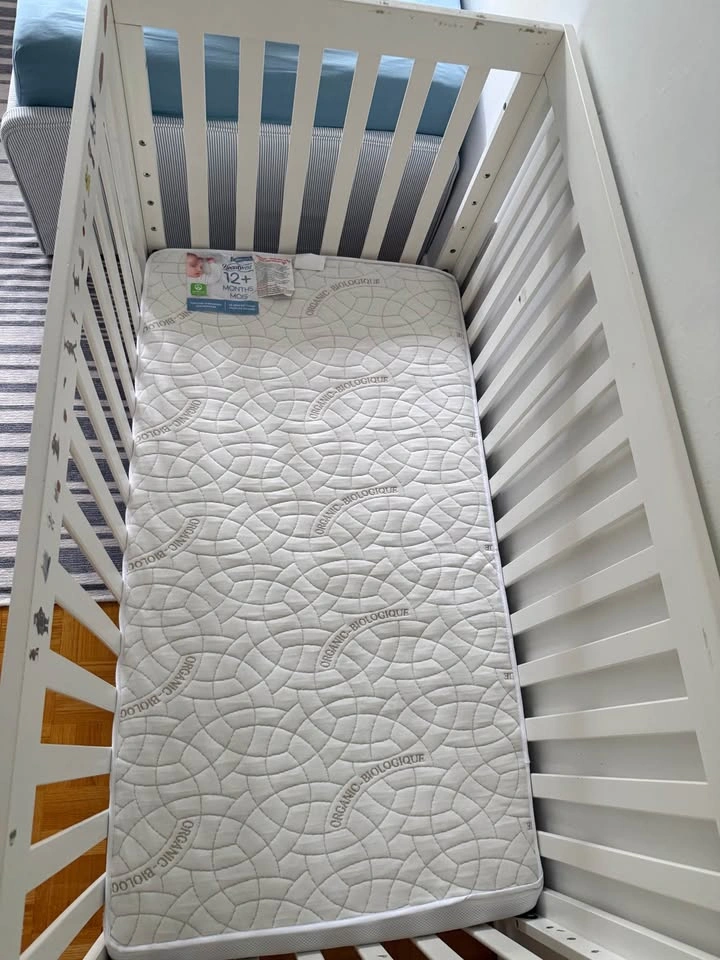 Crib Mattress- Organic + free crib - photo 3