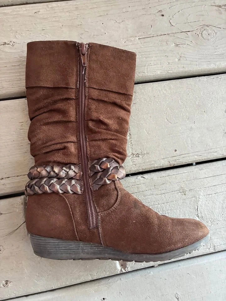 KDK New York Brown Suede Boots - photo 4
