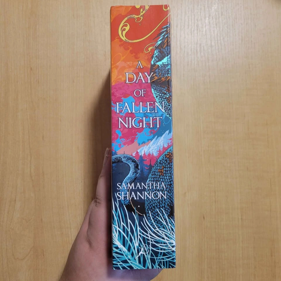 A Day of Fallen Night by Samantha Shannon - photo 3