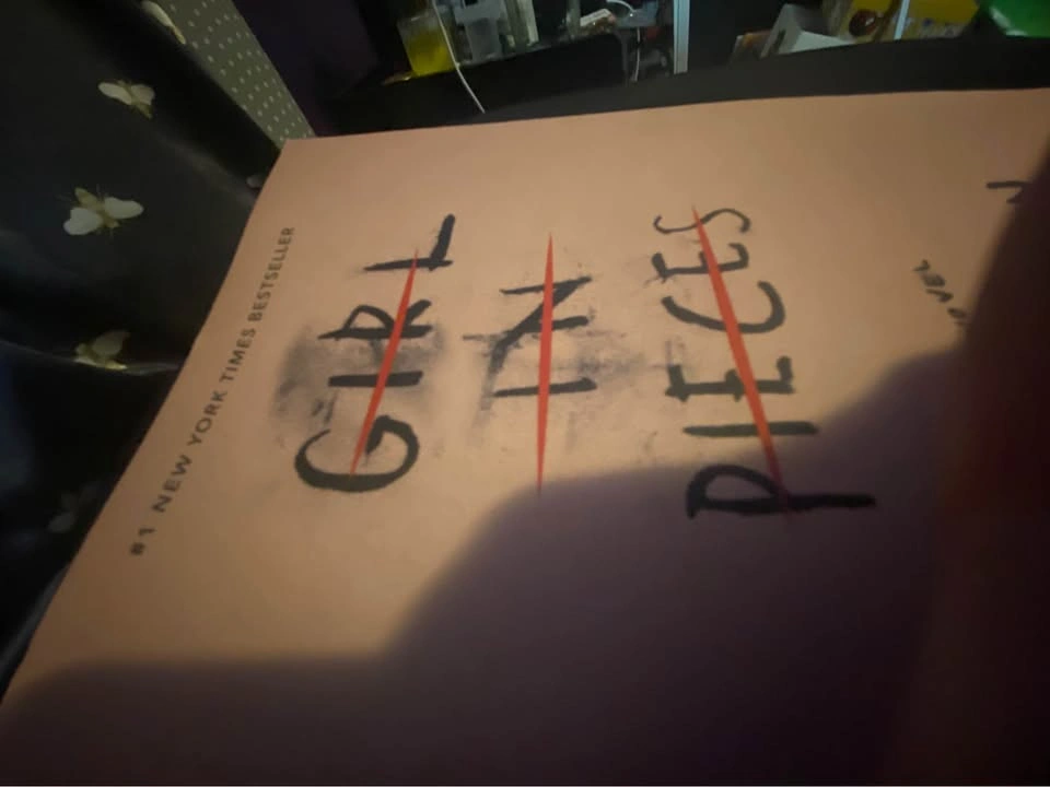 Girl in Pieces by Kathleen Glasgow Paperback - photo 2