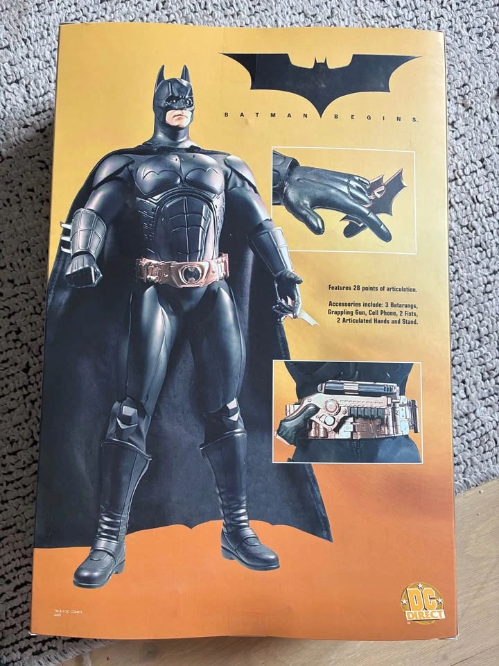 DC Direct Batman Begins Deluxe 13-Inch Collector Action Figure - photo 4