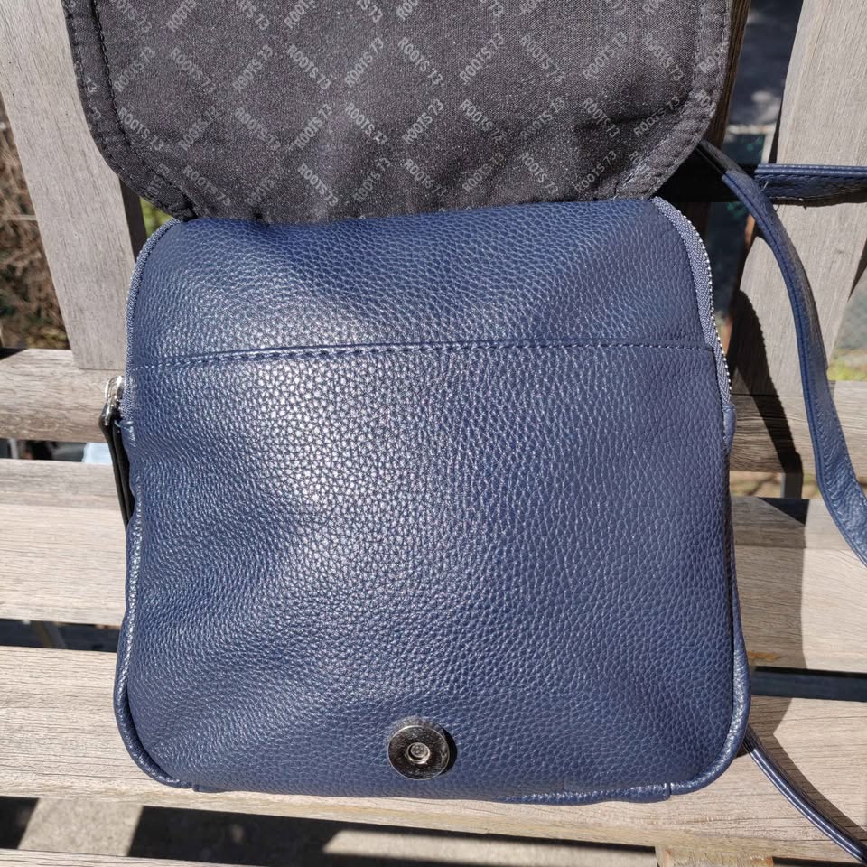 Roots Leather Purse - photo 2