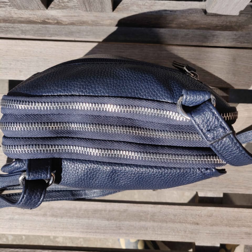 Roots Leather Purse - photo 3