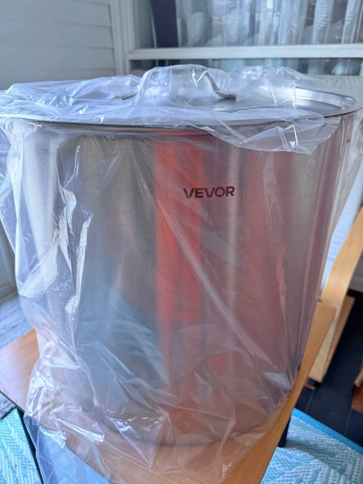 VEVOR Stainless Steel Stockpot, 100 Quart Cooking Pot