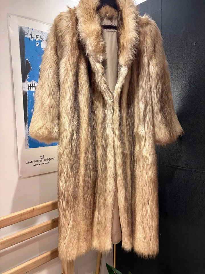 Vintage Full-Length Fur Coat - SVEND Furs Toronto - photo 3