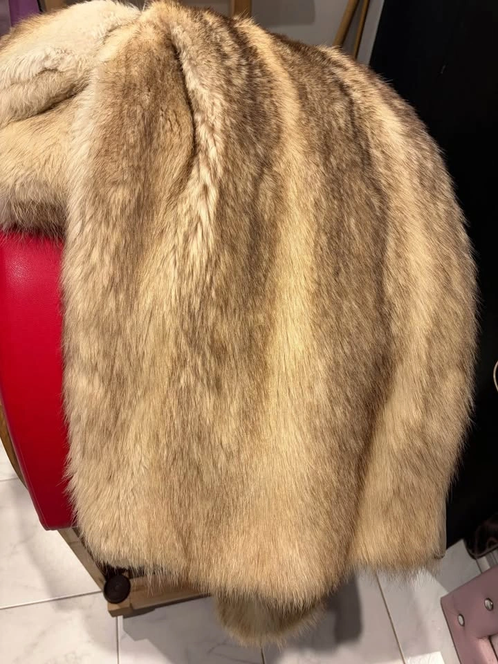 Vintage Full-Length Fur Coat - SVEND Furs Toronto - photo 5