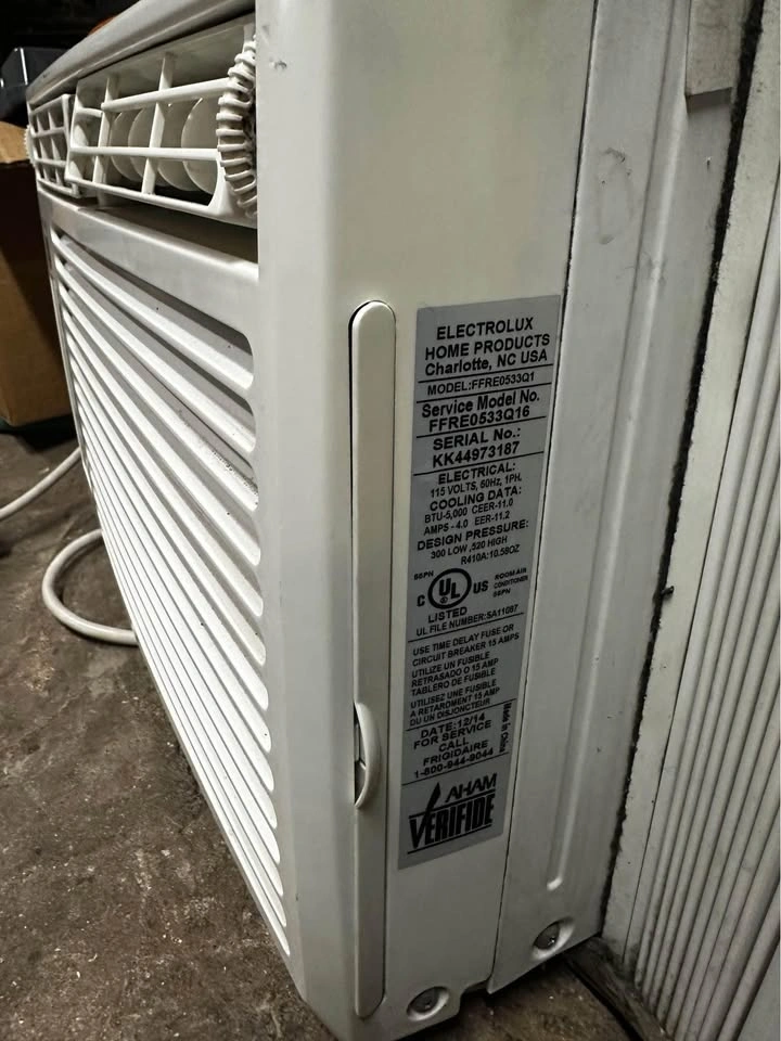 Frigidaire AC 5000 BTU - photo 2