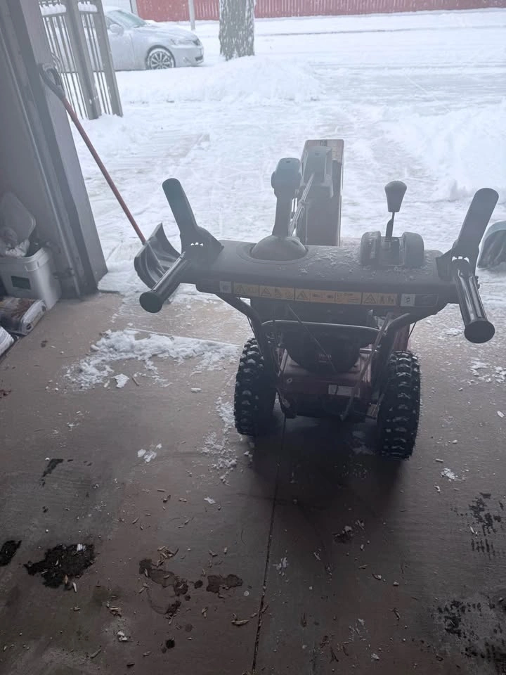 Toro snow blower - photo 4