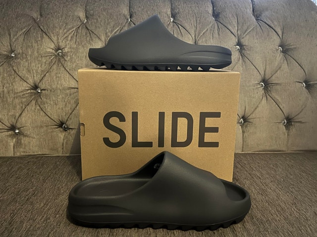 Adidas Yeezy Slide - Onyx Size 12