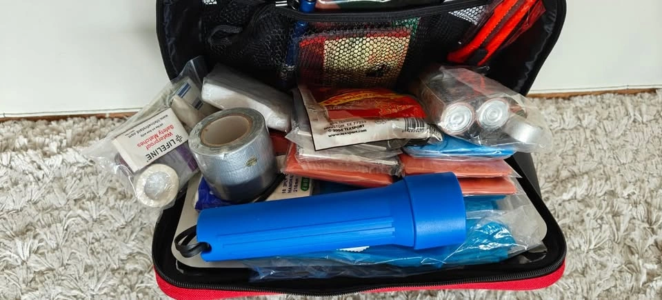 Lifeline First Aid emergency disaster preparation kit - photo 2