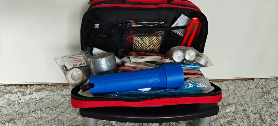 Lifeline First Aid emergency disaster preparation kit - photo 3