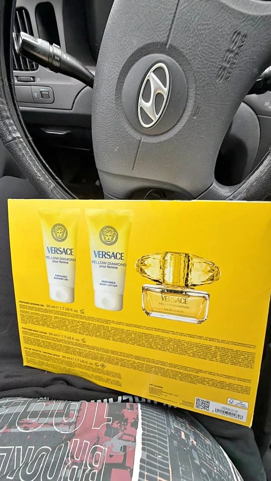 Versace Yellow Diamond Perfume Gift Set