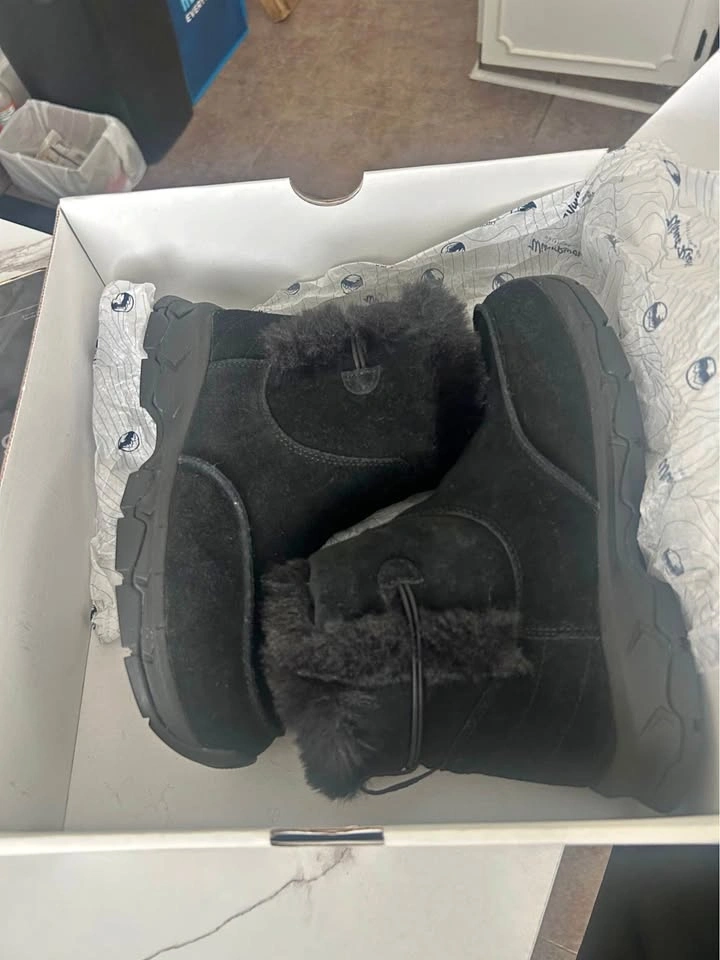 Winter boots