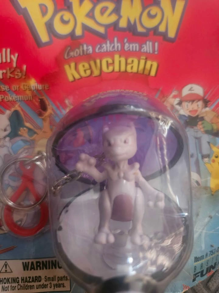 Pokemon Vintage Mewtwo Pokeball Keychain New Sealed 1999 - photo 5
