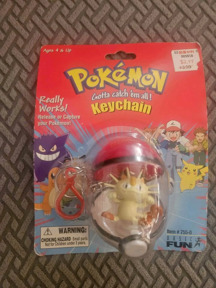 Pokemon Vintage Meowth Pokeball Keychain New Sealed 1999