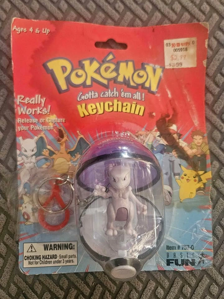 Pokemon Vintage Mewtwo Pokeball Keychain New Sealed 1999
