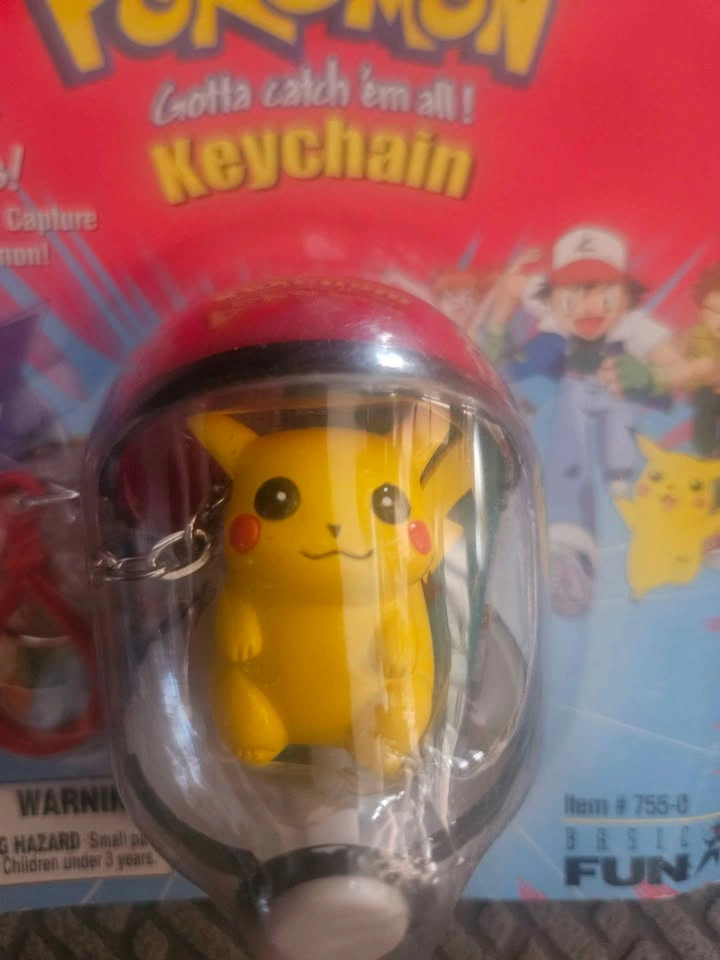 Pokemon Vintage Pikachu Pokeball Keychain New Sealed 1999 - photo 5