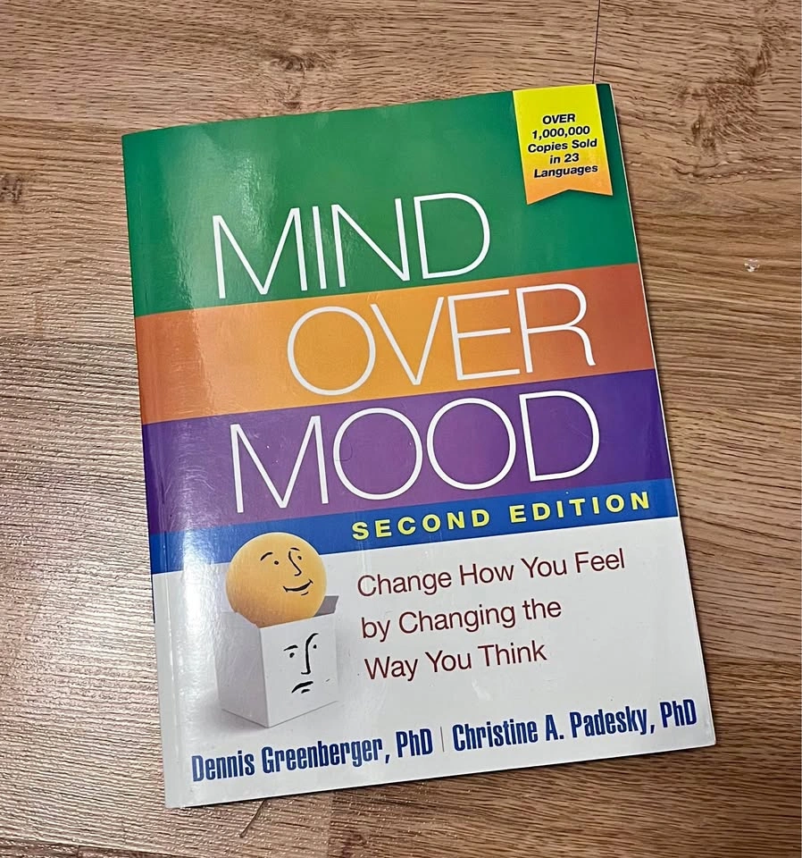 Mind Over Mood, Second Edition by Dennis Greenberger