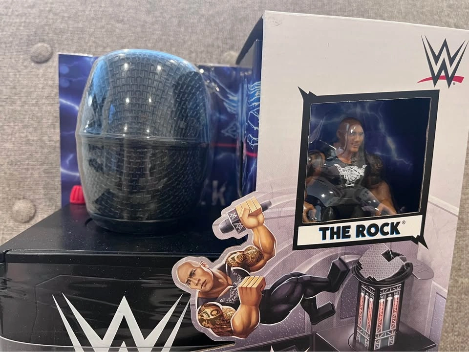 WWE Knuckle Crunchers Final Boss Microphone Playset - photo 3