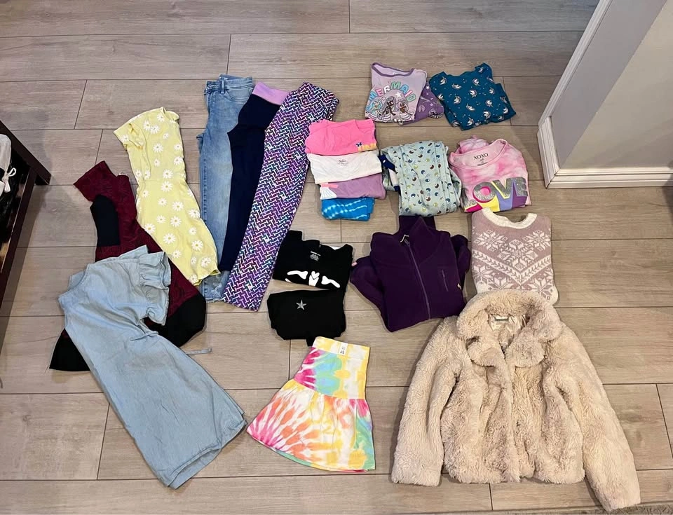 Girls’ Clothing Lot Size 10-12