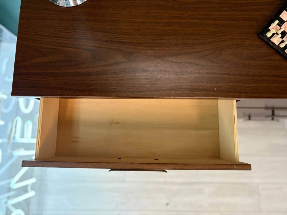 VINTAGE MCM WALNUT 6 DRAWER DRESSER! - photo 2