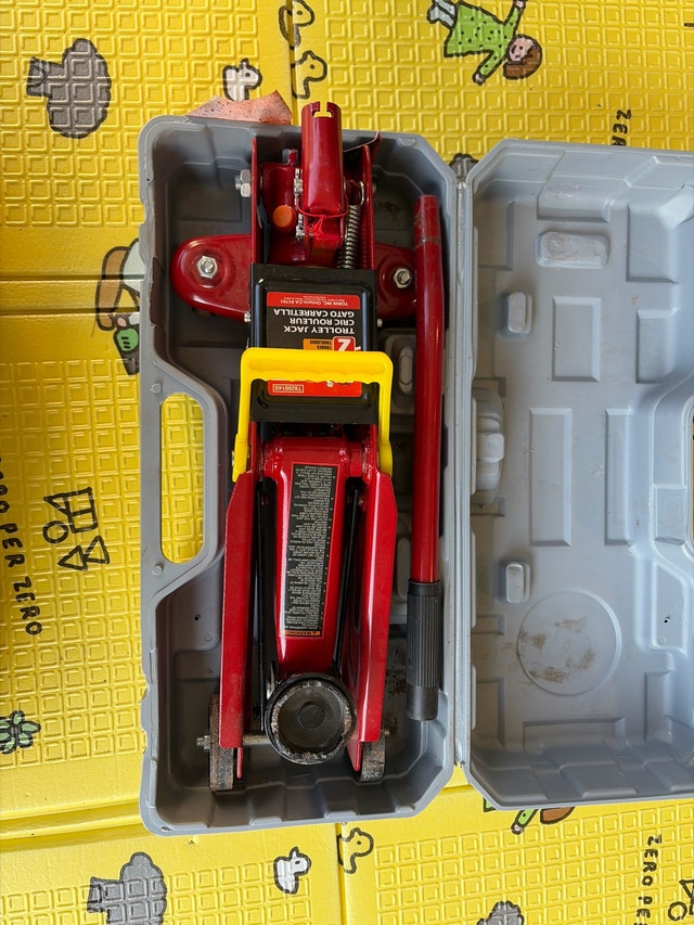 Torin Big Red 2 Ton Trolley Jack - photo 2