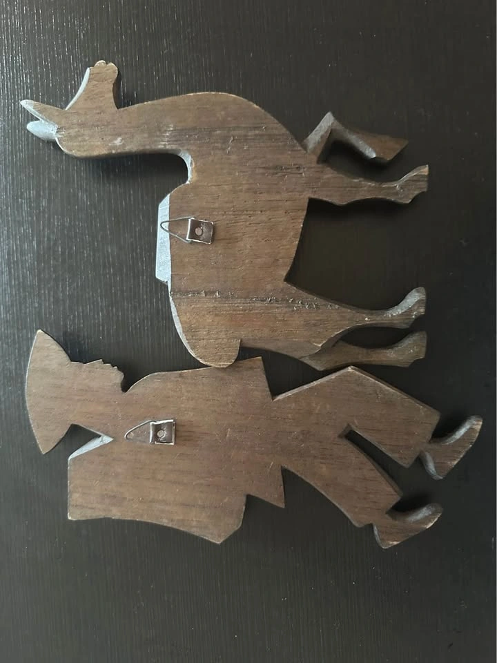 Vintage Hand-Carved Wooden Folk Art Wall Hangings (Set of 2) - photo 2