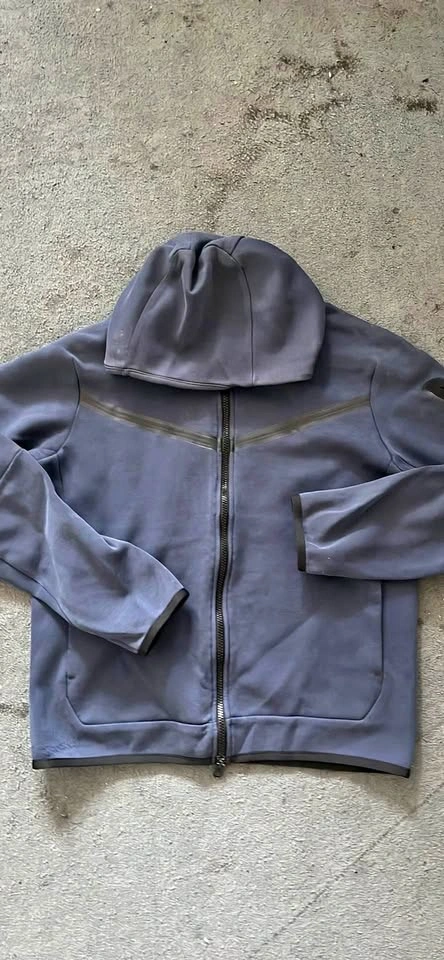 Nike Tech Fleece Full-Zip Hoodie - Size M