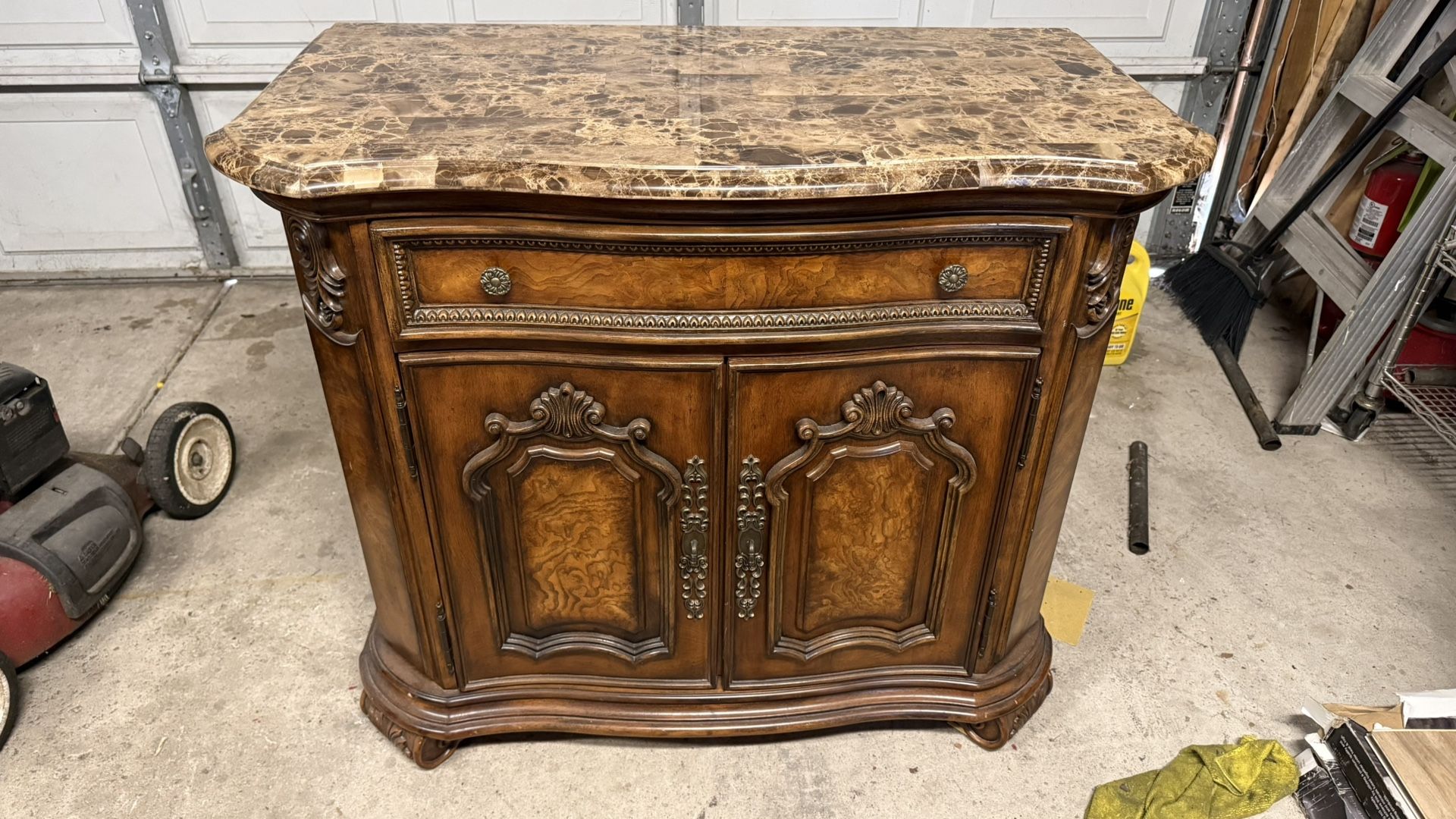 DOOR NIGHTSTAND W/MARBLE TP W40 D20 H34