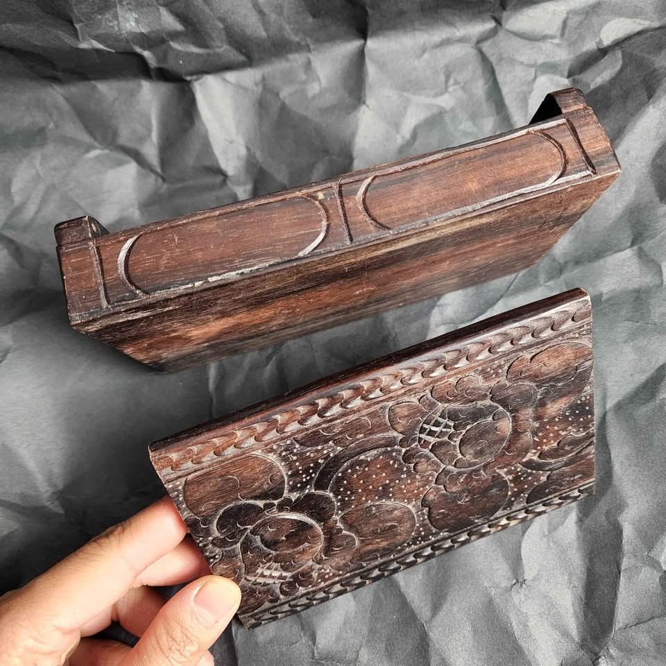 OBO MOVING Hand carved beautiful solid Wood box - photo 2