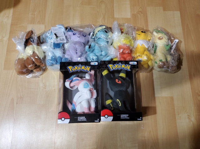 Pokemon full Eevee-lution plushies