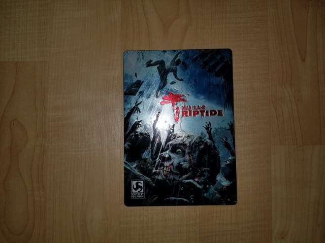 Video Game steelbooks and misc. items - photo 2