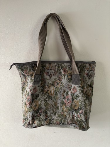 Jordache Floral Multicolor Zip Top Tote, Lined w/ Inner Pockets - photo 3