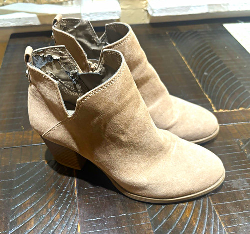GUESS Women’s 5.5 Beige Suede Ankle Bootie