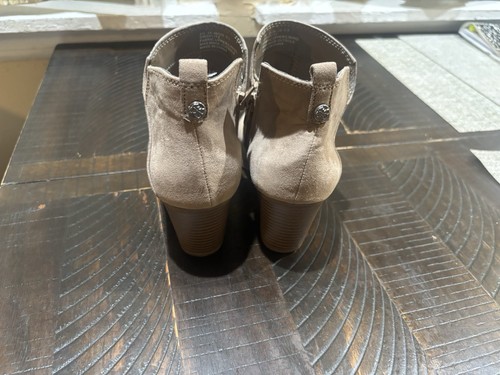 GUESS Women’s 5.5 Beige Suede Ankle Bootie - photo 4