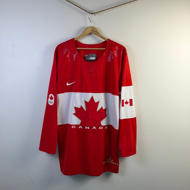 Vintage 2014 Nike Team Canada Sochi Olympics Jersey Mens